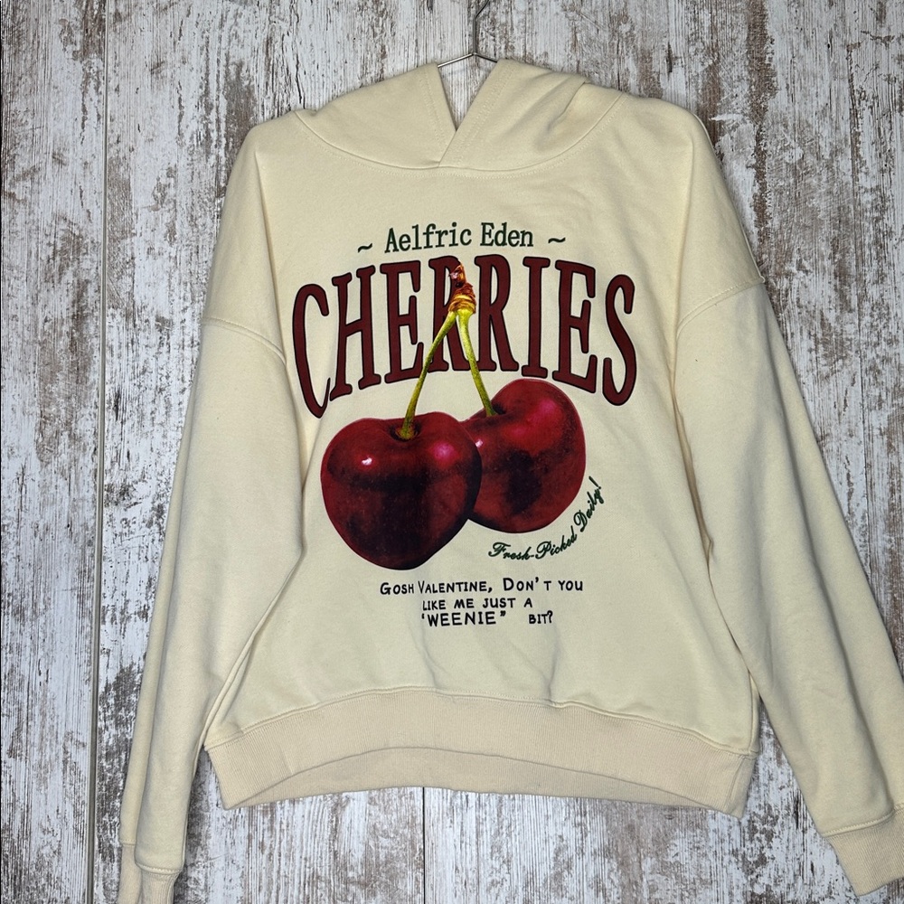 Aelfric Eden Cream Cherries Print Long Sleeve Hoodie Sweatshirt Medium